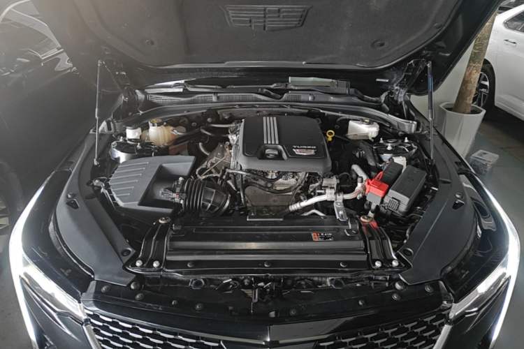 Used Cadillac CT4 2022 28T Luxury Edition Engine Bay