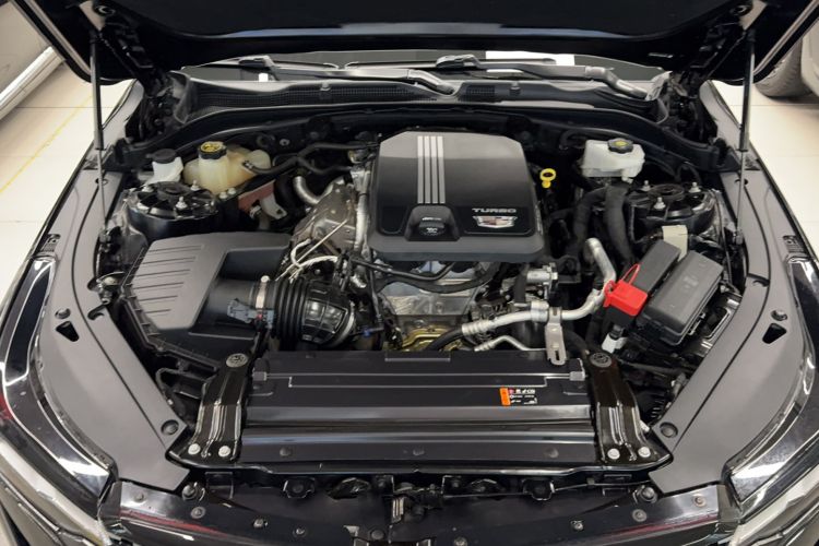 Used Cadillac CT4 2022 28T Luxury Edition Engine Bay