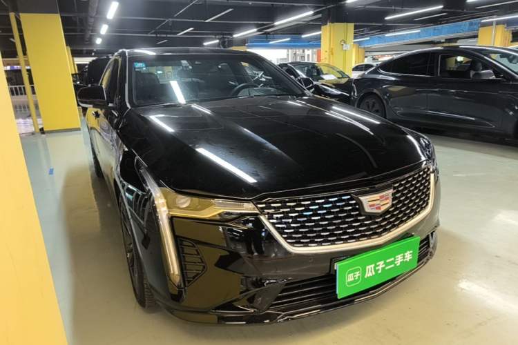 Used Cadillac CT4 2022 28T Luxury Edition Front Right 45 Deg