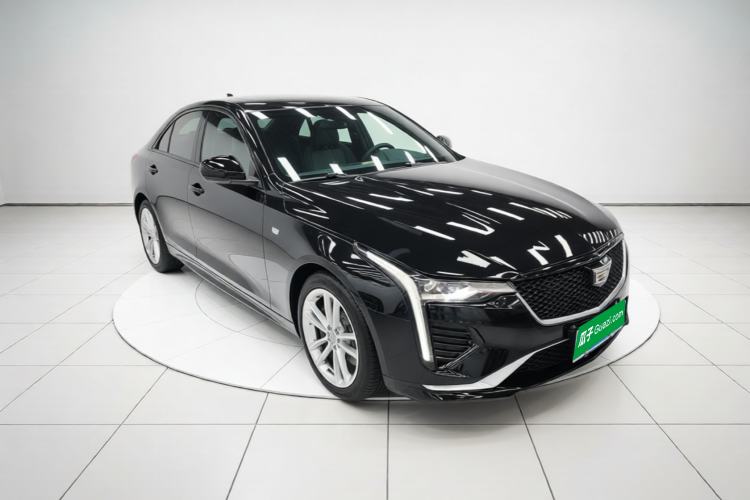 Used Cadillac CT4 2022 28T Fashion Edition Front Right 45 Deg