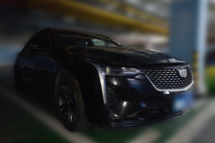 Used Cadillac CT4 2022 28T Luxury Edition Front Right 45 Deg