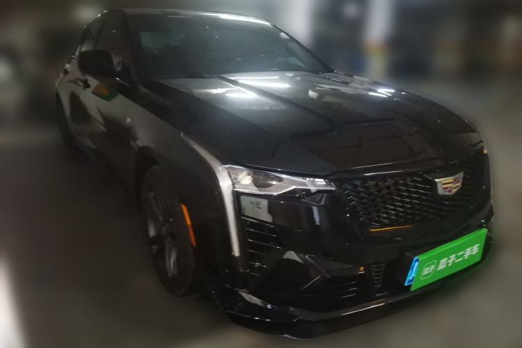Used Cadillac CT4 2022 28T Luxury Edition Front Right 45 Deg