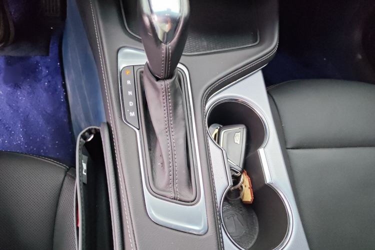 Used Cadillac CT4 2022 28T Luxury Edition Gear Lever