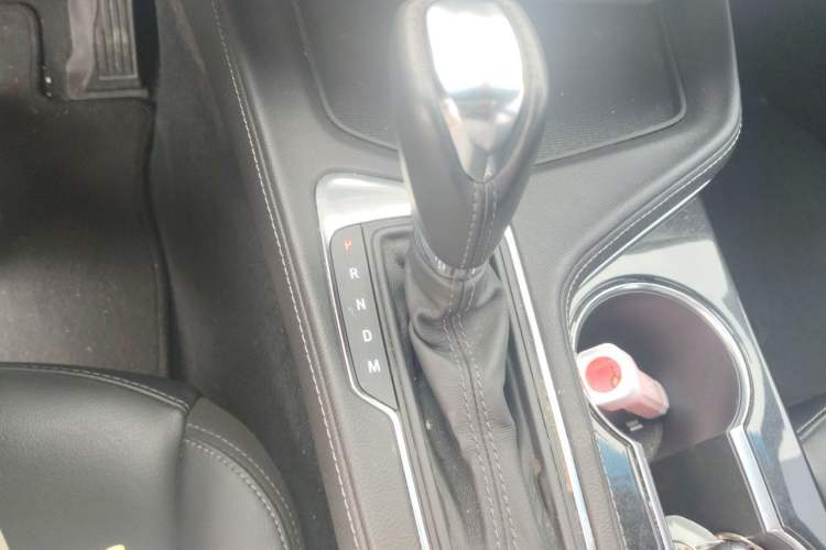 Used Cadillac CT4 2022 28T Fashion Edition Gear Lever