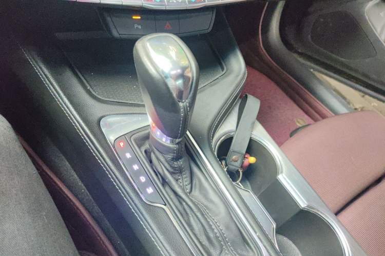 Used Cadillac CT4 2022 28T Prestige Edition Gear Lever