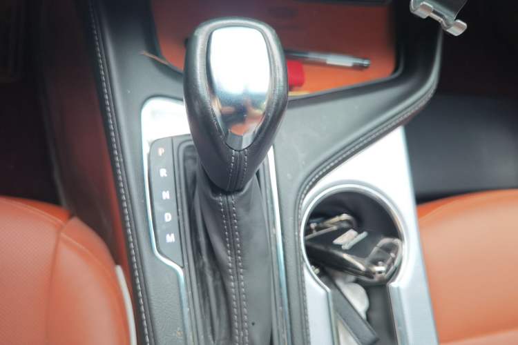 Used Cadillac CT4 2022 28T Luxury Edition Gear Lever