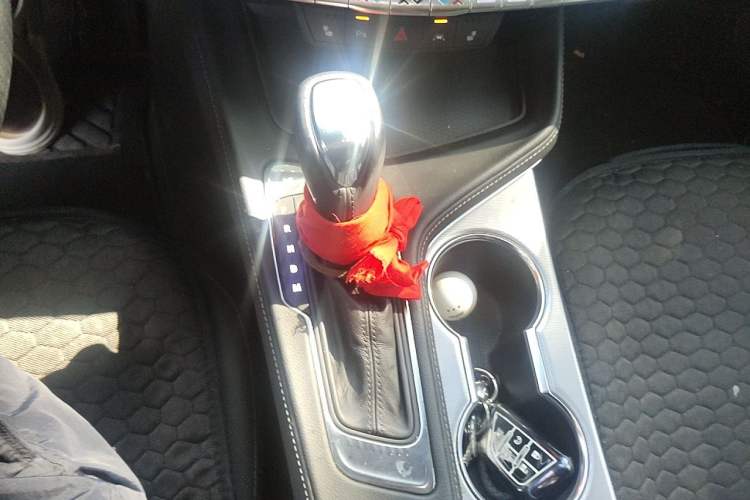 Used Cadillac CT4 2022 28T Luxury Edition Gear Lever