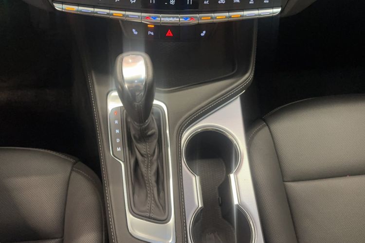Used Cadillac CT4 2022 28T Luxury Edition Gear Lever