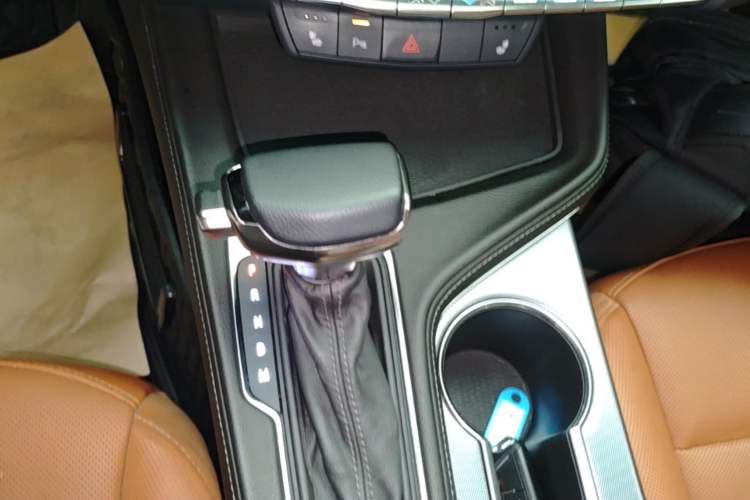 Used Cadillac CT4 2022 28T Luxury Edition Gear Lever