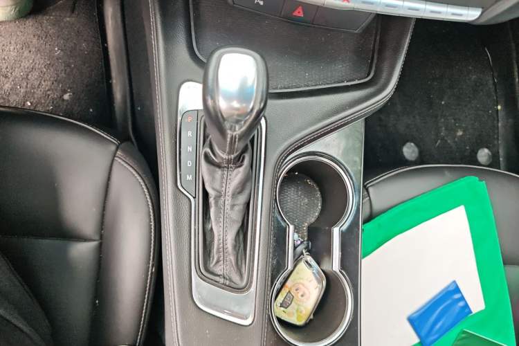 Used Cadillac CT4 2022 28T Fashion Edition Gear Lever