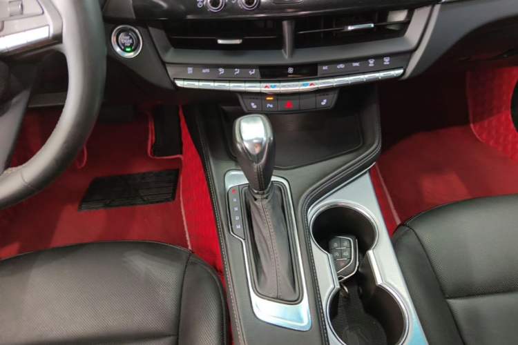 Used Cadillac CT4 2022 28T Luxury Edition Gear Lever