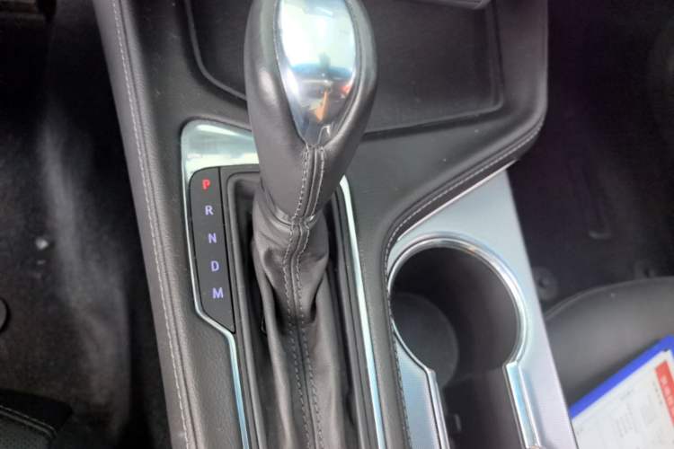 Used Cadillac CT4 2022 28T Luxury Edition Gear Lever