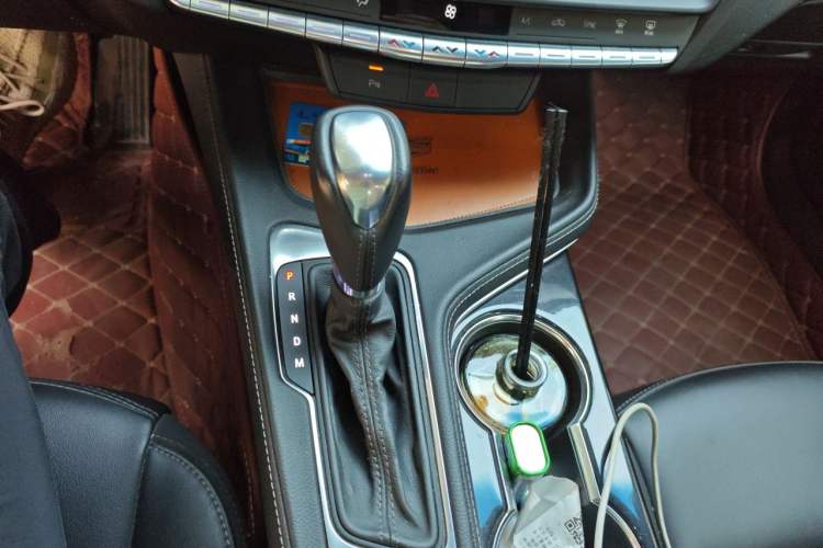 Used Cadillac CT4 2022 28T Fashion Edition Gear Lever