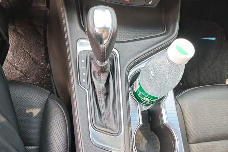 Used Cadillac CT4 2022 28T Luxury Edition Gear Lever