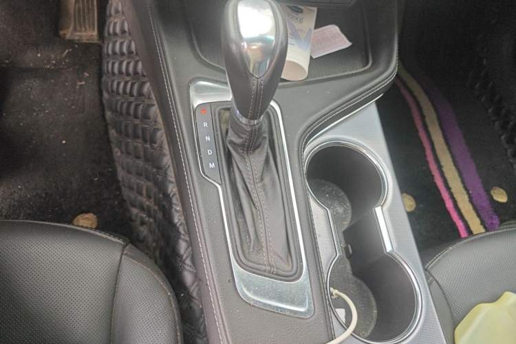 Used Cadillac CT4 2022 28T Luxury Edition Gear Lever