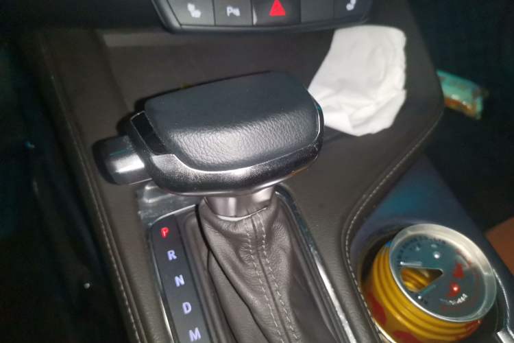 Used Cadillac CT4 2022 28T Luxury Edition Gear Lever