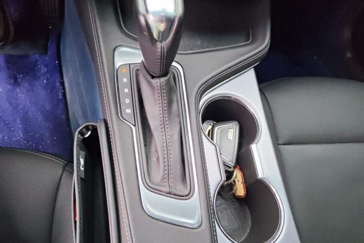 Used Cadillac CT4 2022 28T Luxury Edition Gear Lever