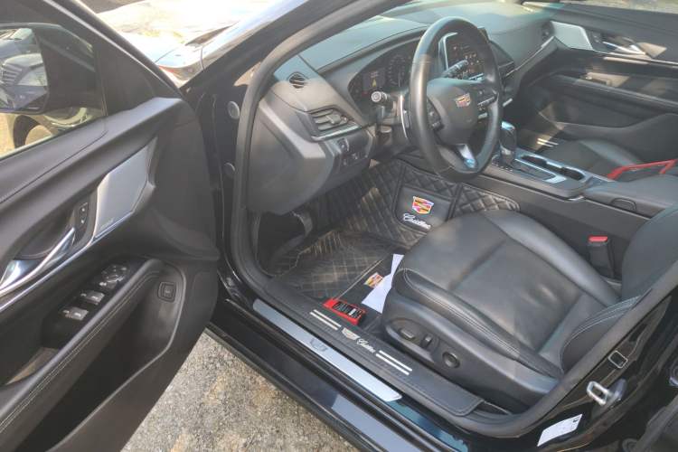 Used Cadillac CT4 2022 28T Luxury Edition Interior 3