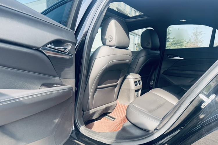 Used Cadillac CT4 2022 28T Fashion Edition Interior 4