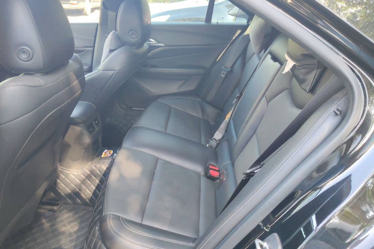 Used Cadillac CT4 2022 28T Luxury Edition Interior 4