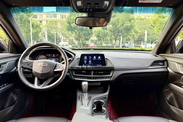 Used Cadillac CT4 2022 28T Fashion Edition Interior 5