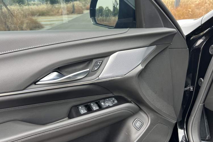 Used Cadillac CT4 2022 28T Luxury Edition Interior 7