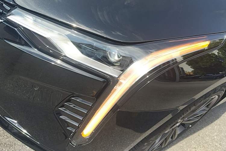 Used Cadillac CT4 2022 28T Luxury Edition Left Front Headlight
