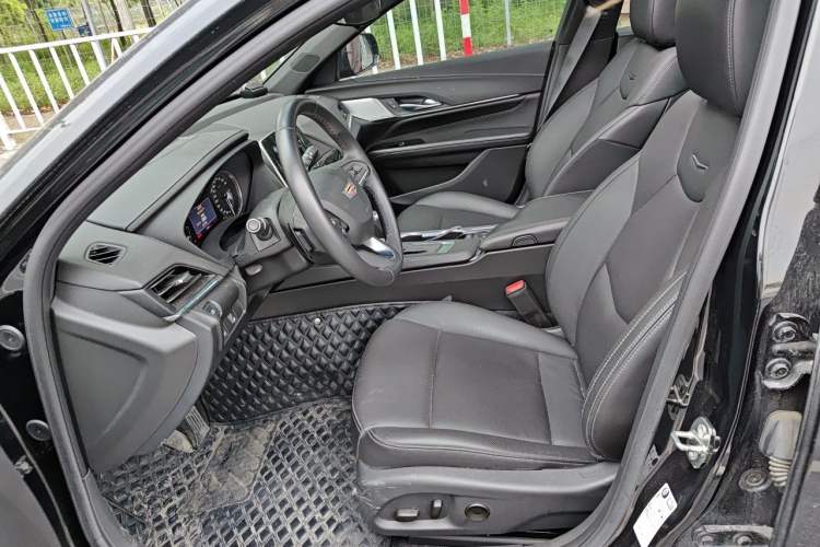 Used Cadillac CT4 2022 28T Luxury Edition Left Front Seat