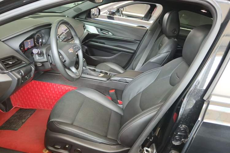 Used Cadillac CT4 2022 28T Luxury Edition Left Front Seat