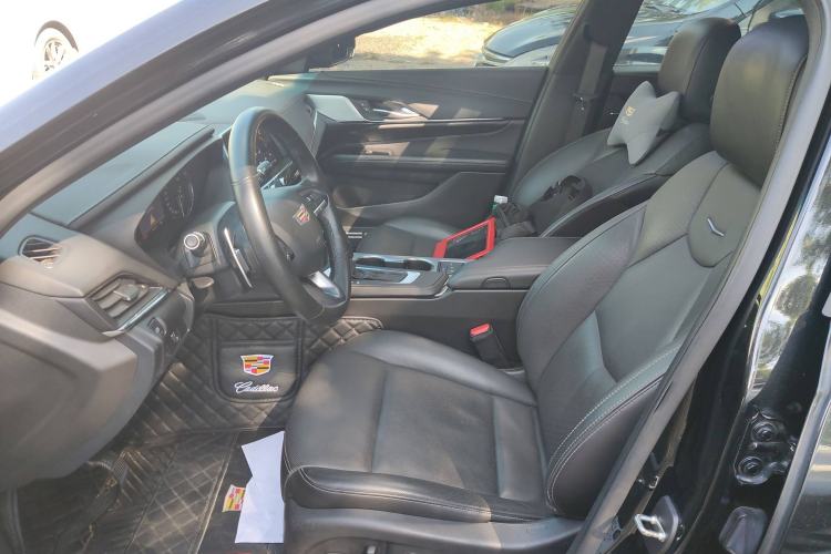 Used Cadillac CT4 2022 28T Luxury Edition Left Front Seat