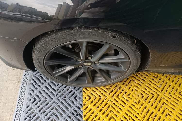 Used Cadillac CT4 2022 28T Prestige Edition Left Front Wheel Hub