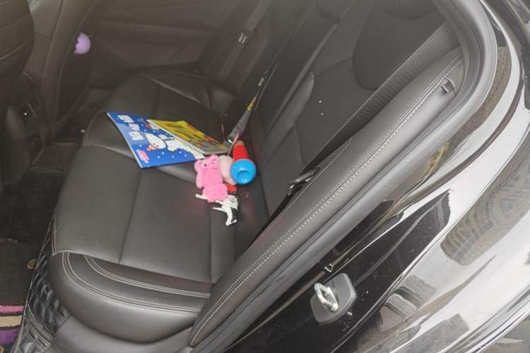 Used Cadillac CT4 2022 28T Luxury Edition Left Rear Seat