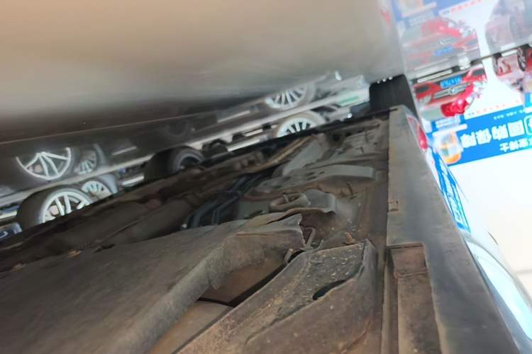 Used Cadillac CT4 2022 28T Luxury Edition Left Side Sill