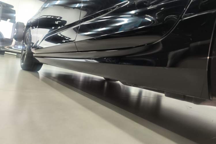 Used Cadillac CT4 2022 28T Luxury Edition Left Side Sill