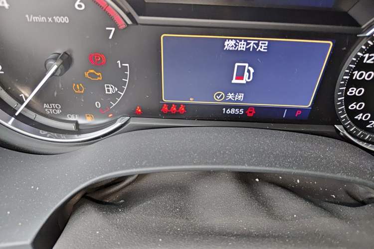 Used Cadillac CT4 2022 28T Luxury Edition Odometer Close Up