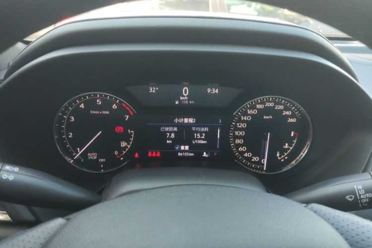 Used Cadillac CT4 2022 28T Luxury Edition Odometer Close Up