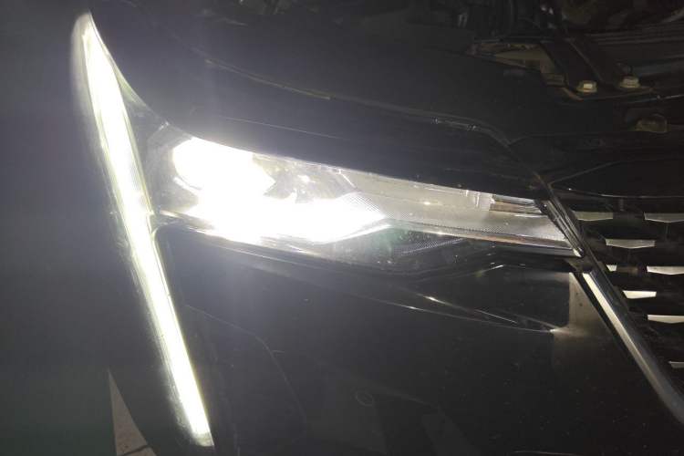 Used Cadillac CT4 2022 28T Luxury Edition Right Front Headlight