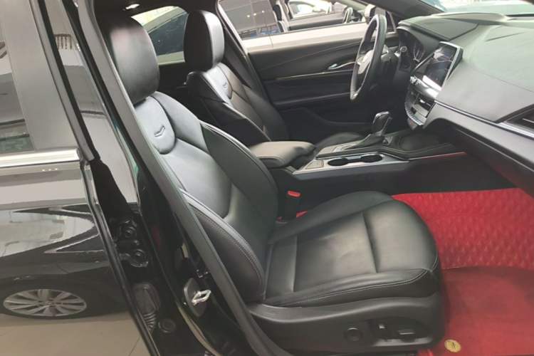Used Cadillac CT4 2022 28T Luxury Edition Right Front Seat