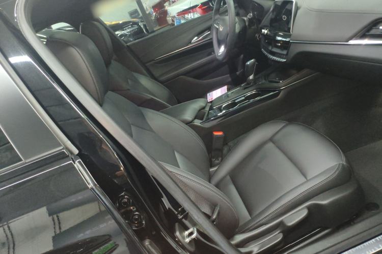 Used Cadillac CT4 2022 28T Fashion Edition Right Front Seat