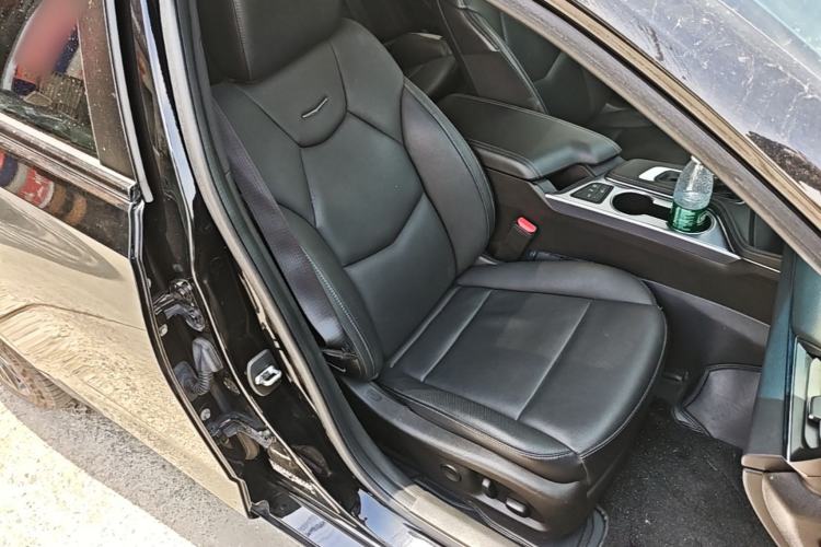Used Cadillac CT4 2022 28T Luxury Edition Right Front Seat
