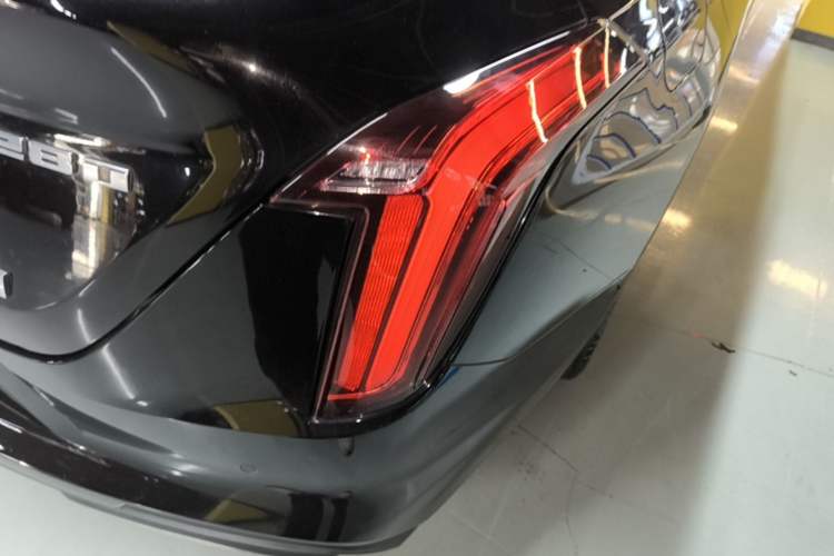 Used Cadillac CT4 2022 28T Luxury Edition Right Rear Taillight