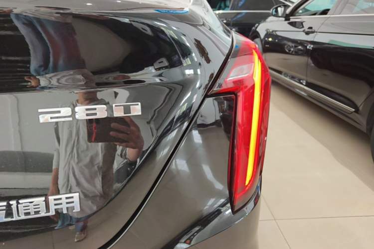 Used Cadillac CT4 2022 28T Luxury Edition Right Rear Taillight
