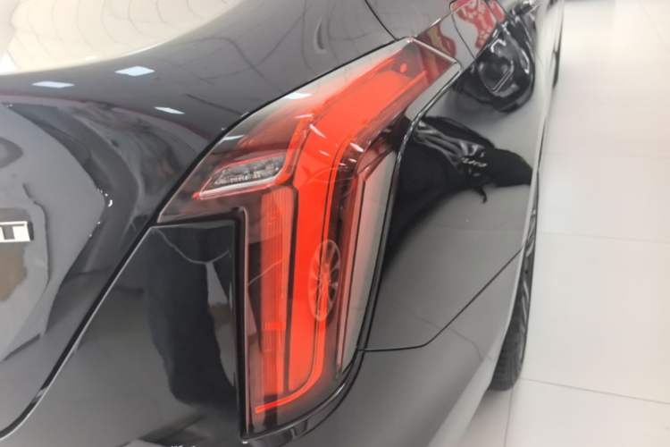Used Cadillac CT4 2022 28T Luxury Edition Right Rear Taillight
