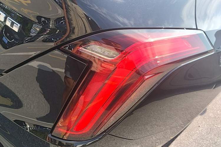 Used Cadillac CT4 2022 28T Luxury Edition Right Rear Taillight