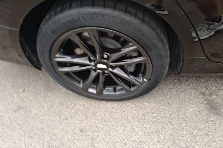 Used Cadillac CT4 2022 28T Luxury Edition Right Rear Wheel Hub