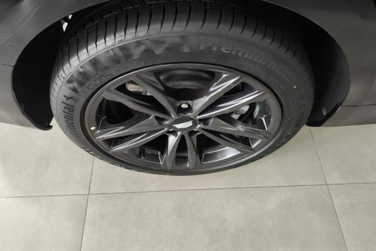 Used Cadillac CT4 2022 28T Luxury Edition Right Rear Wheel Hub