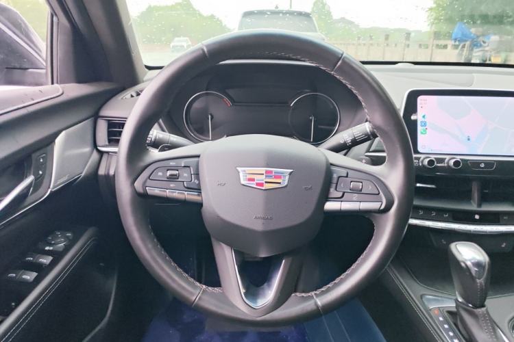 Used Cadillac CT4 2022 28T Luxury Edition Steering Wheel