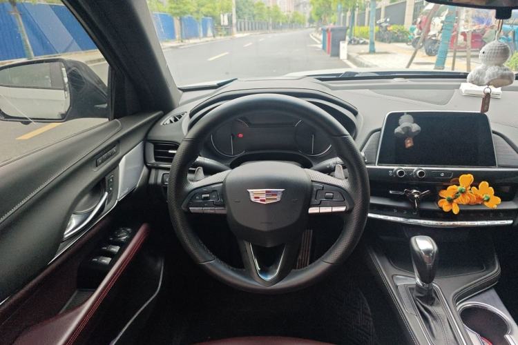 Used Cadillac CT4 2022 28T Prestige Edition Steering Wheel