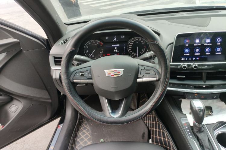 Used Cadillac CT4 2022 28T Luxury Edition Steering Wheel