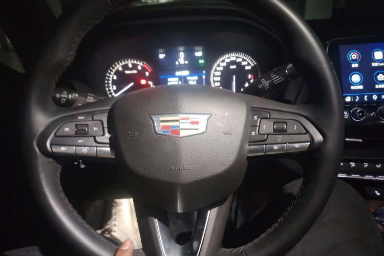 Used Cadillac CT4 2022 28T Luxury Edition Steering Wheel
